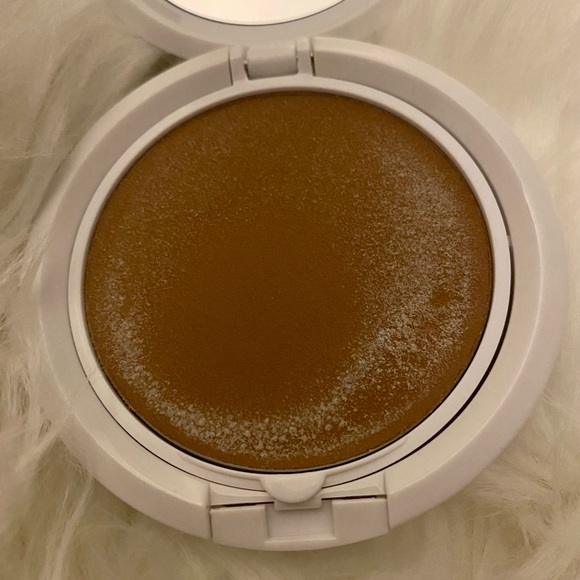 New! TiGi Dark Creme Foundation Face Makeup - Picture 2 of 4